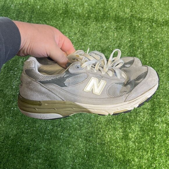 New Balance 993 Sneakers Men's 8.5 D Gray Lace Up Athletic Running Shoes MR993GL - Picture 1 of 9